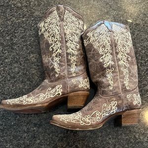 Embroidery women’s boots